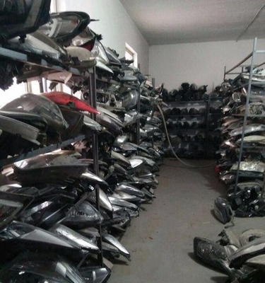 长期高价回收奔驰汽车配件，助力循环经济